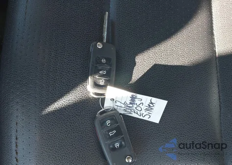 2012 Volkswagen Eos Komfort z USA, uszkodzony, nr VIN WVWBW7AH5CV013113